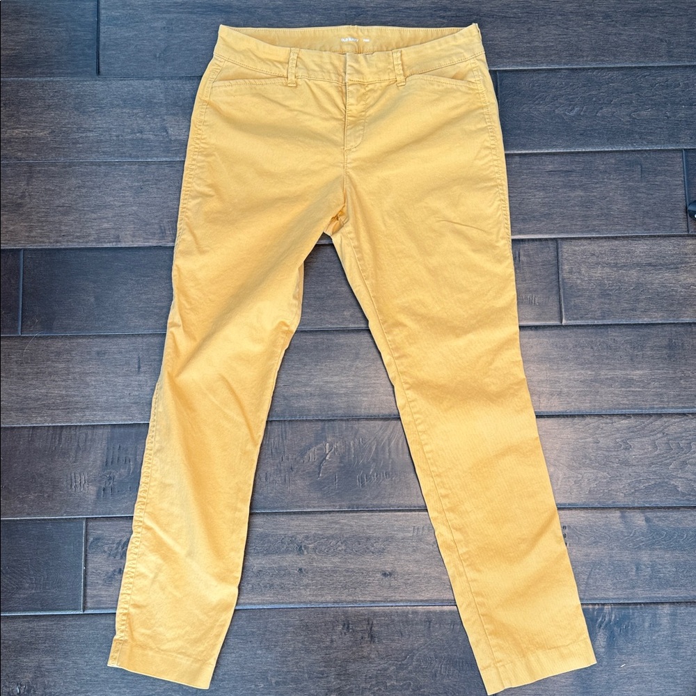 ❤️3/$30 Old Navy Women’s Pixie Yellow Pants - Picture 2 of 12